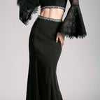 Black / 4