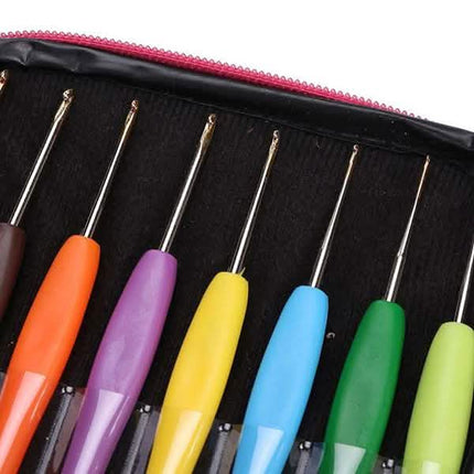 16-Piece: Colored Crochet Hooks Yarn