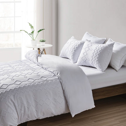 3-Piece Set: Bibb Home Tufted Clipped Duvet Cover