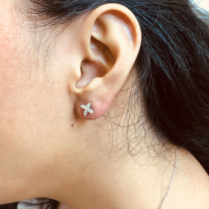 14K White Gold 1/2 Cttw Marquise Diamond 8 Stone Floral Leaf Stud Earrings (H-I Color, SI1-SI2 Clarity)