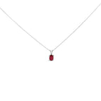 White.Gold / 18 / Red Ruby