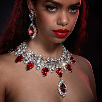 Rhinestone Water Drop Pendant Necklace & Earring Set