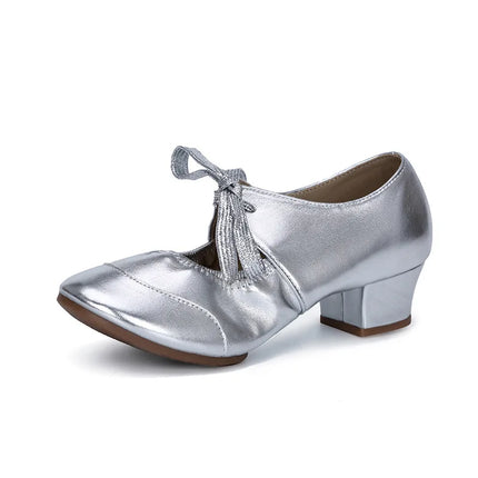 The Stardust Studio Oxford – Classic Lace-Up Practice Heel
