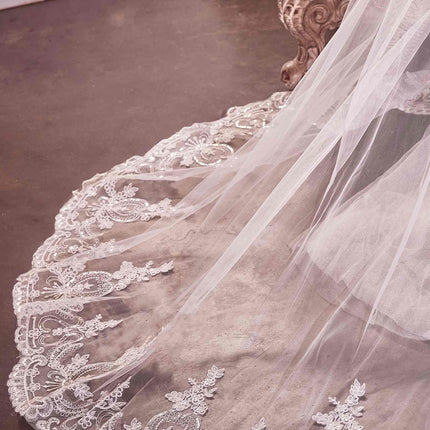 Embroidery Hem Lace Chapel Veil