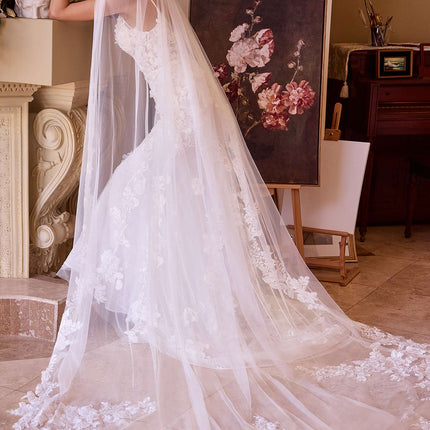Floral Scalloped Lace Royal Veil