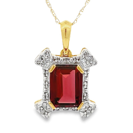 1.87ct Garnet Diamond Fashion Pendants 10KT Yellow Gold