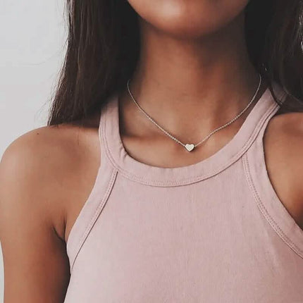 Simple Exquisite Heart-Shaped Pendant Alloy Necklace